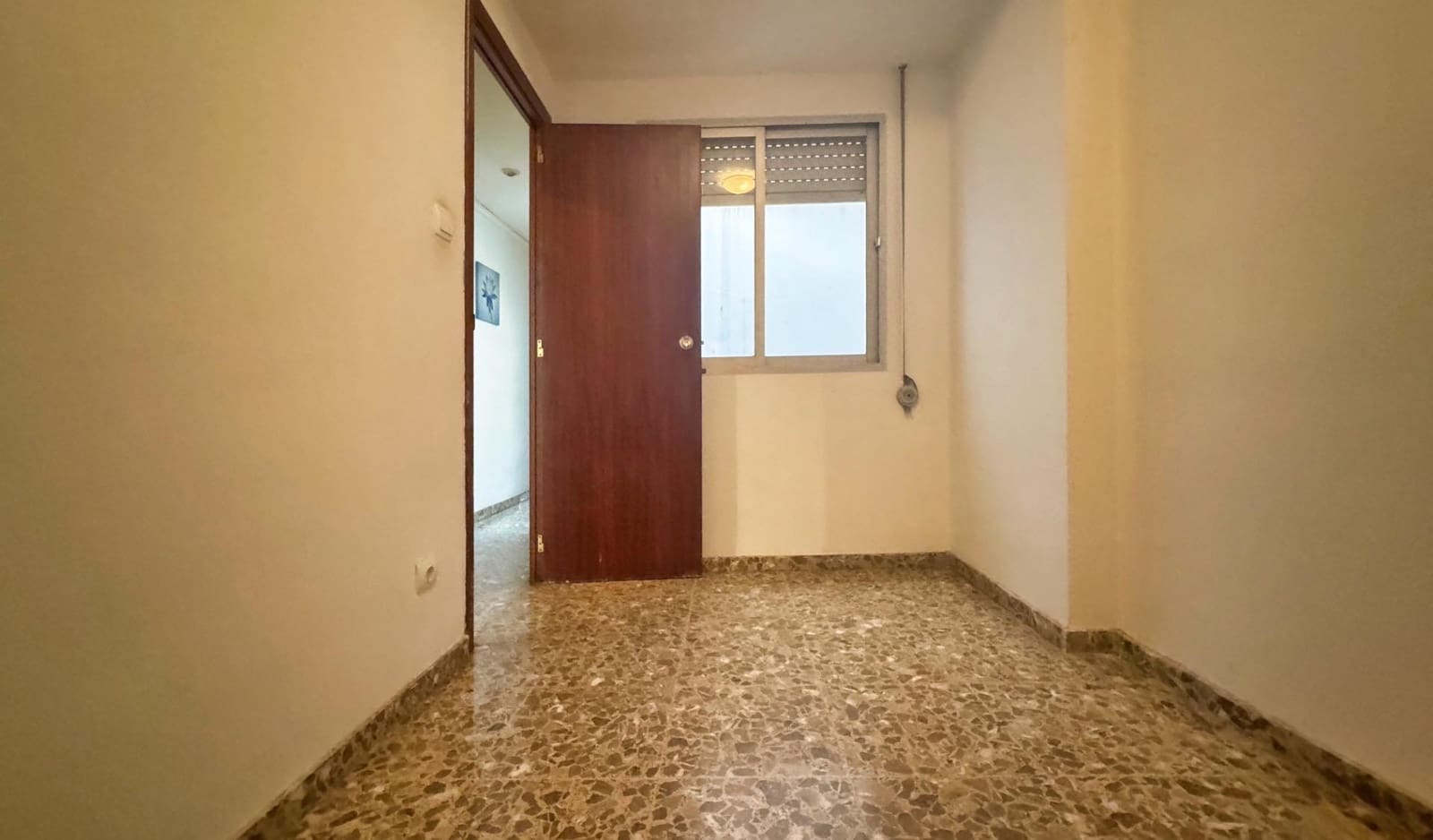 4 bedroom Apartment for sale in Oliva - € 138,000 (Ref: 10140065)