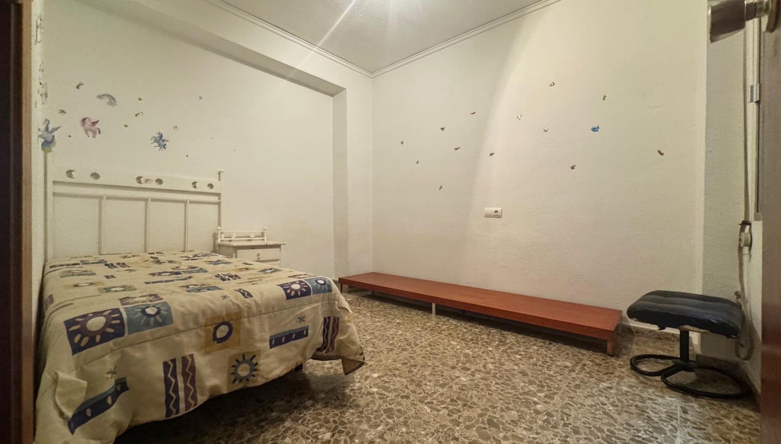 4 bedroom Apartment for sale in Oliva - € 138,000 (Ref: 10140065)