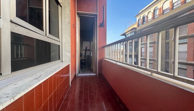 4 bedroom Apartment for sale in Oliva Pueblo, Oliva - € 138,000 (Ref: 10140065)