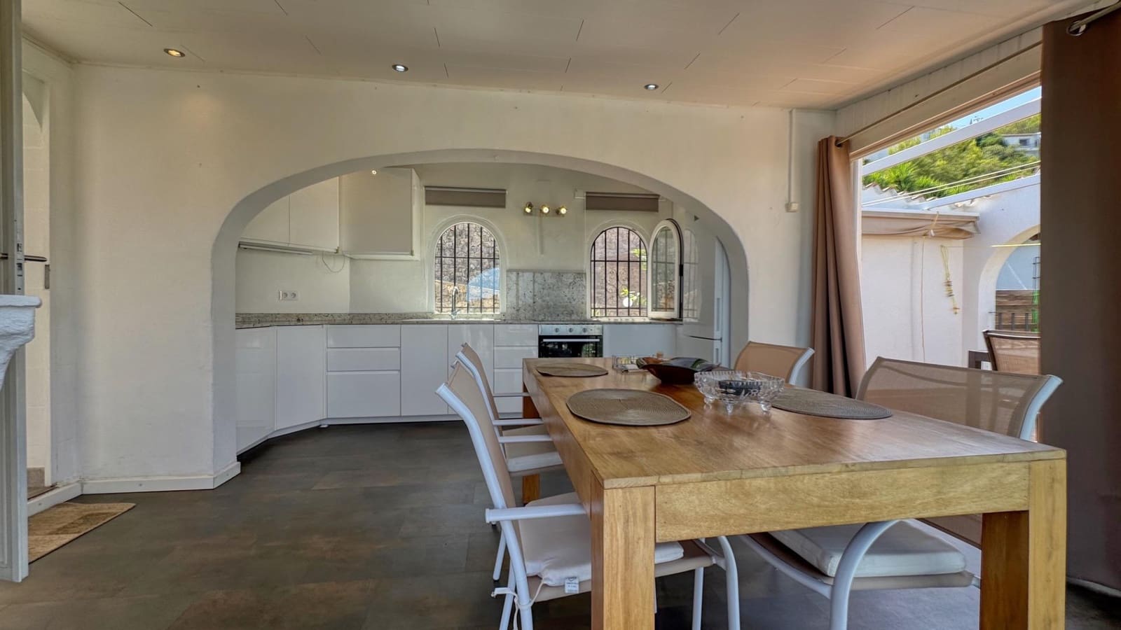 Chalet de 4 habitaciones en Pego en venta con piscina - 425.000 € (Ref: 10140071)