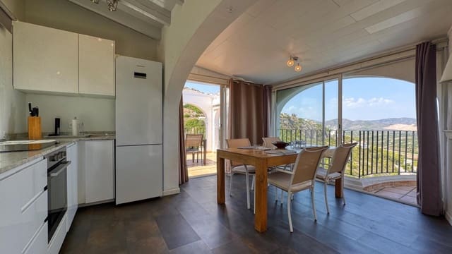 Chalet de 4 habitaciones en Pego en venta con piscina - 425.000 € (Ref: 10140071)