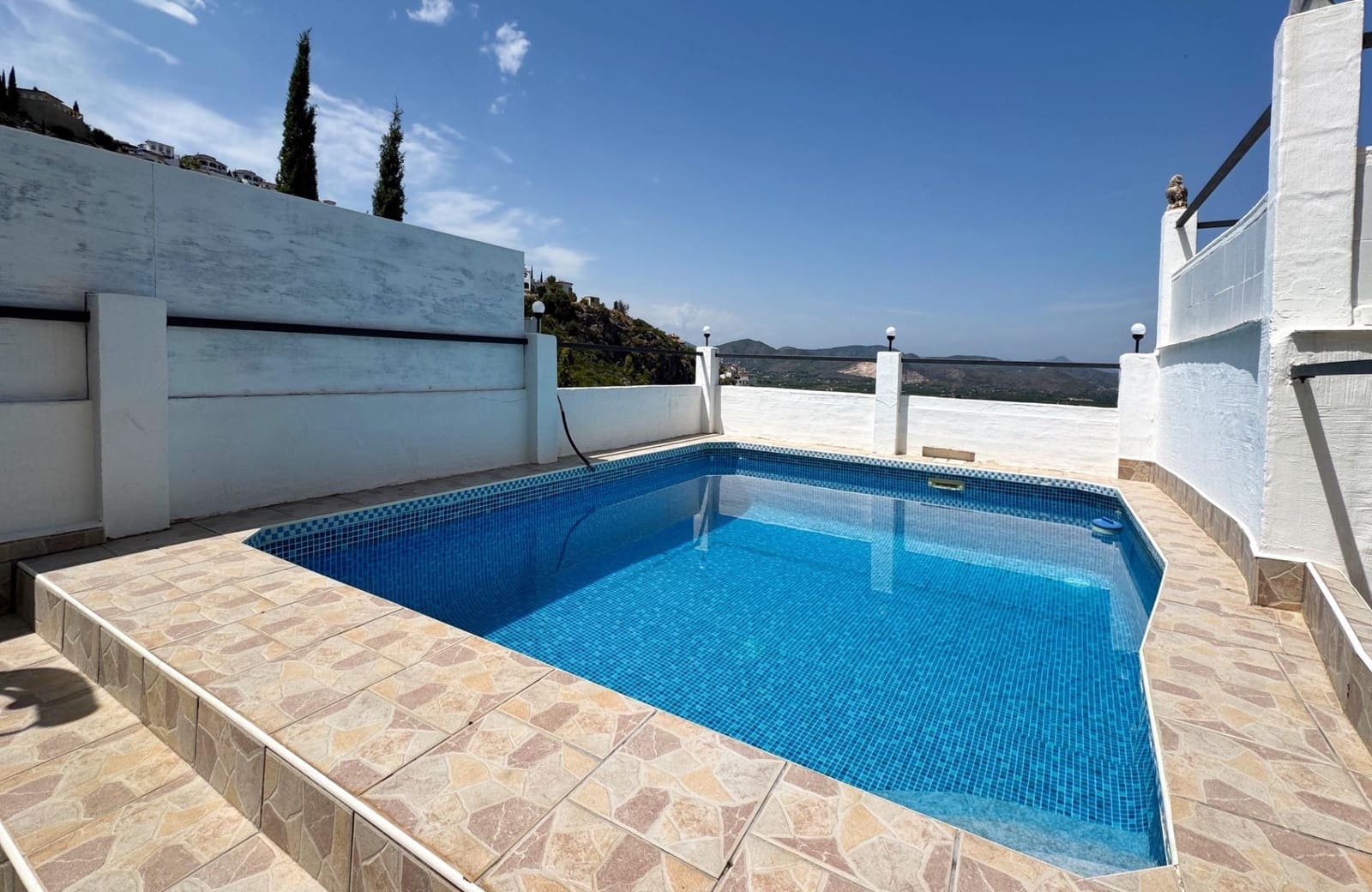 Chalet de 4 habitaciones en Pego en venta con piscina - 425.000 € (Ref: 10140071)