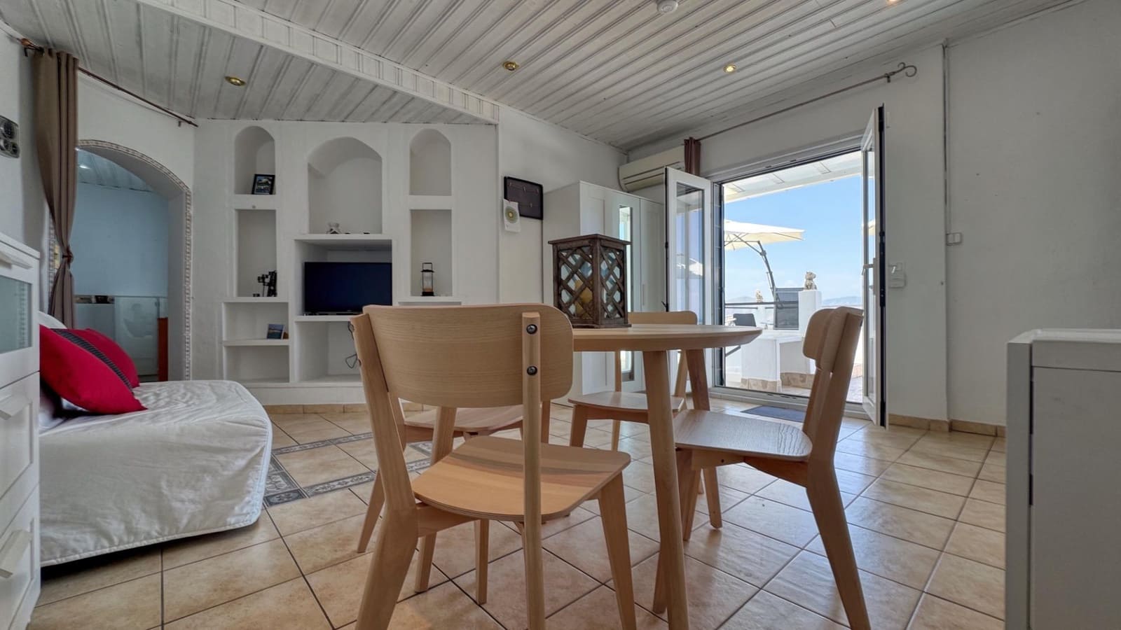 Chalet de 4 habitaciones en Pego en venta con piscina - 425.000 € (Ref: 10140071)