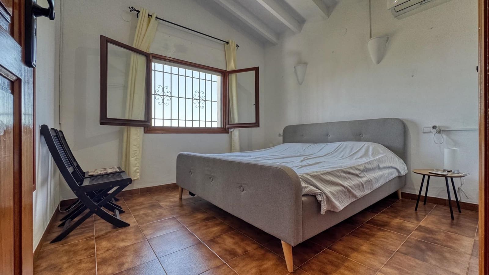 Chalet de 4 habitaciones en Pego en venta con piscina - 425.000 € (Ref: 10140071)