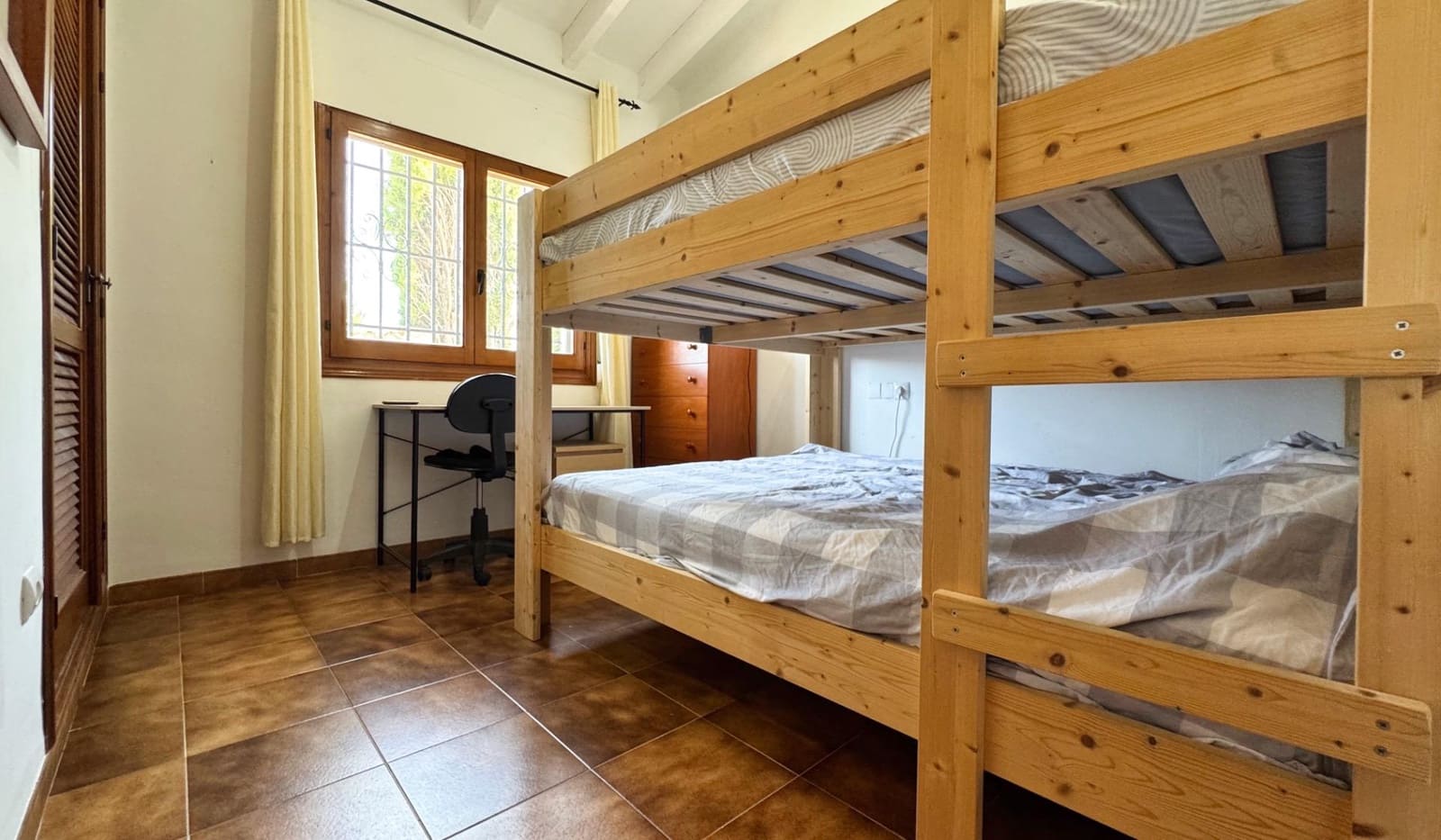 Chalet de 4 habitaciones en Pego en venta con piscina - 425.000 € (Ref: 10140071)