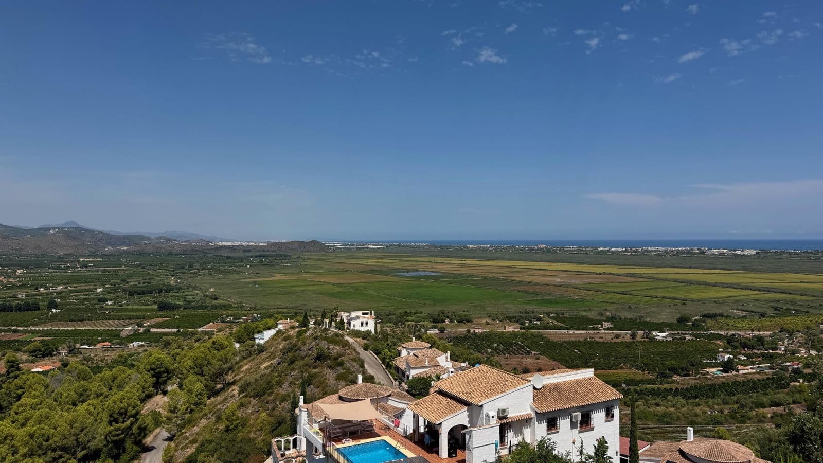 Chalet de 4 habitaciones en Pego en venta con piscina - 425.000 € (Ref: 10140071)
