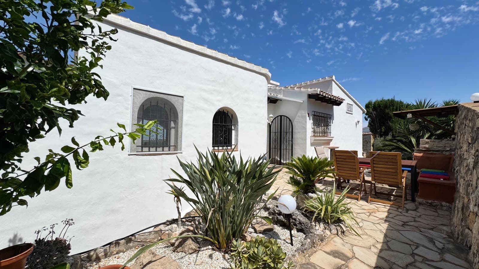 Chalet de 4 habitaciones en Pego en venta con piscina - 425.000 € (Ref: 10140071)