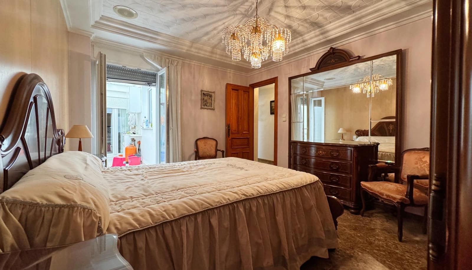 7 soveværelse Byhus til salg i Pego med garage - € 479.000 (Ref: 10140076)