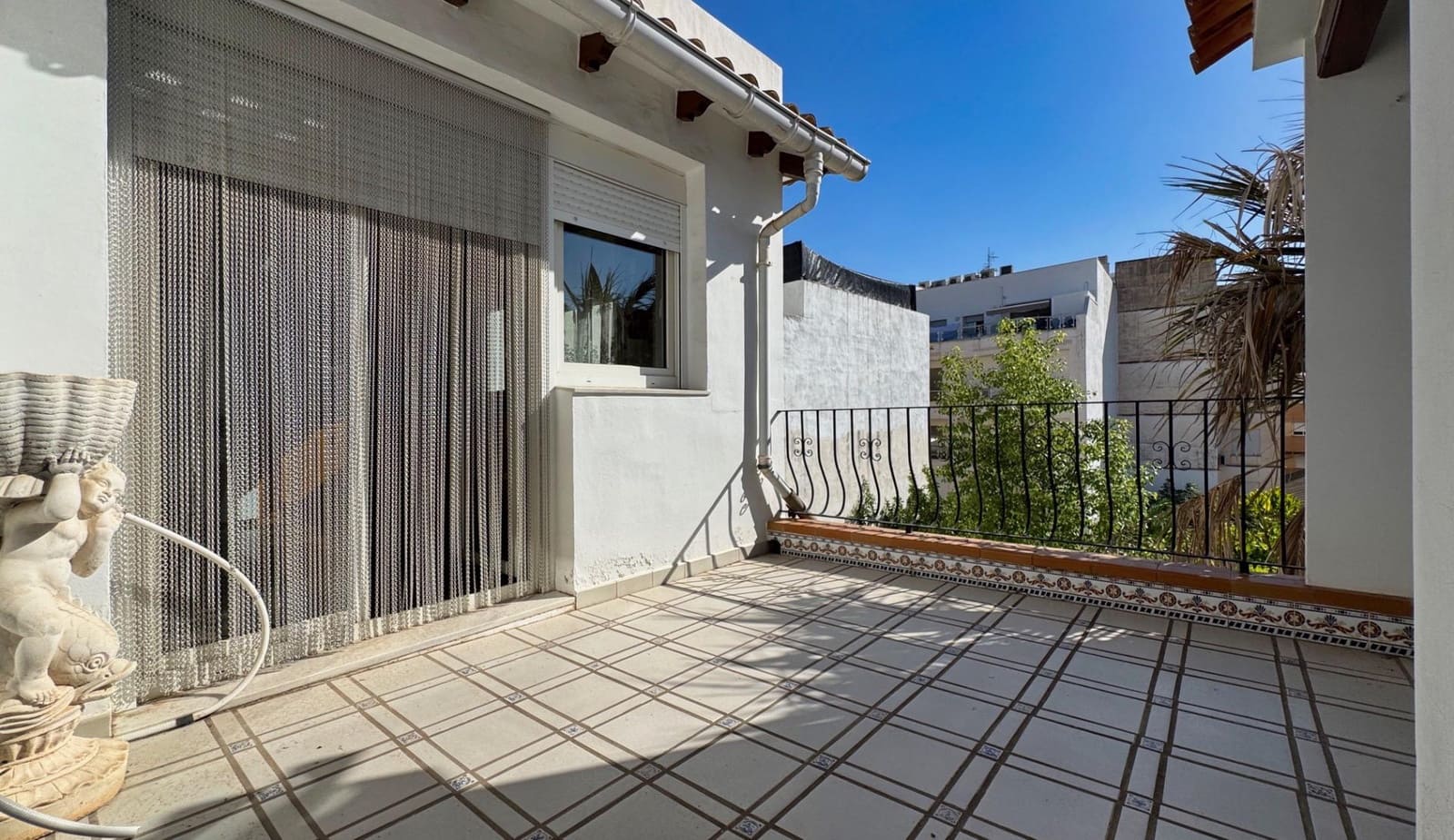 7 soveværelse Byhus til salg i Pego med garage - € 479.000 (Ref: 10140076)