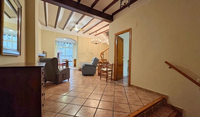 4 slaapkamer Huis te koop in La Font d'En Carròs - € 250.000 (Ref: 10140078)