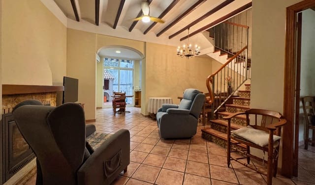 4 slaapkamer Huis te koop in La Font d'En Carròs - € 250.000 (Ref: 10140078)