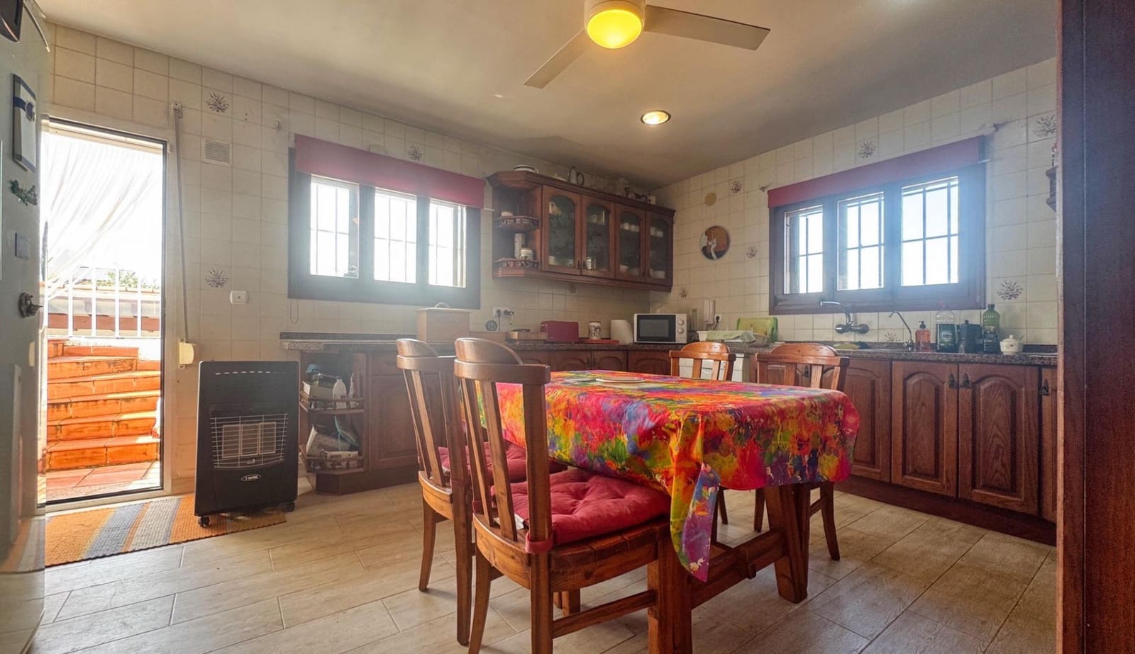 7 soverom Villa til salgs i Monte Pego med svømmebasseng garasje - € 750 000 (Ref: 10140079)