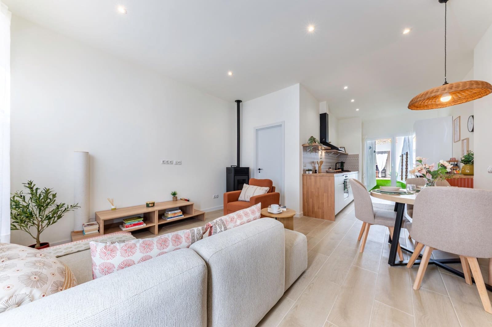 4 slaapkamer Rijtjeshuis te koop in Pego - € 264.700 (Ref: 10140081)