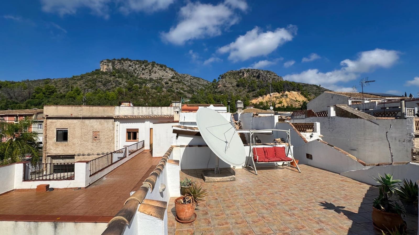 6 bedroom Townhouse for sale in Adsubia - € 285,000 (Ref: 10159693)
