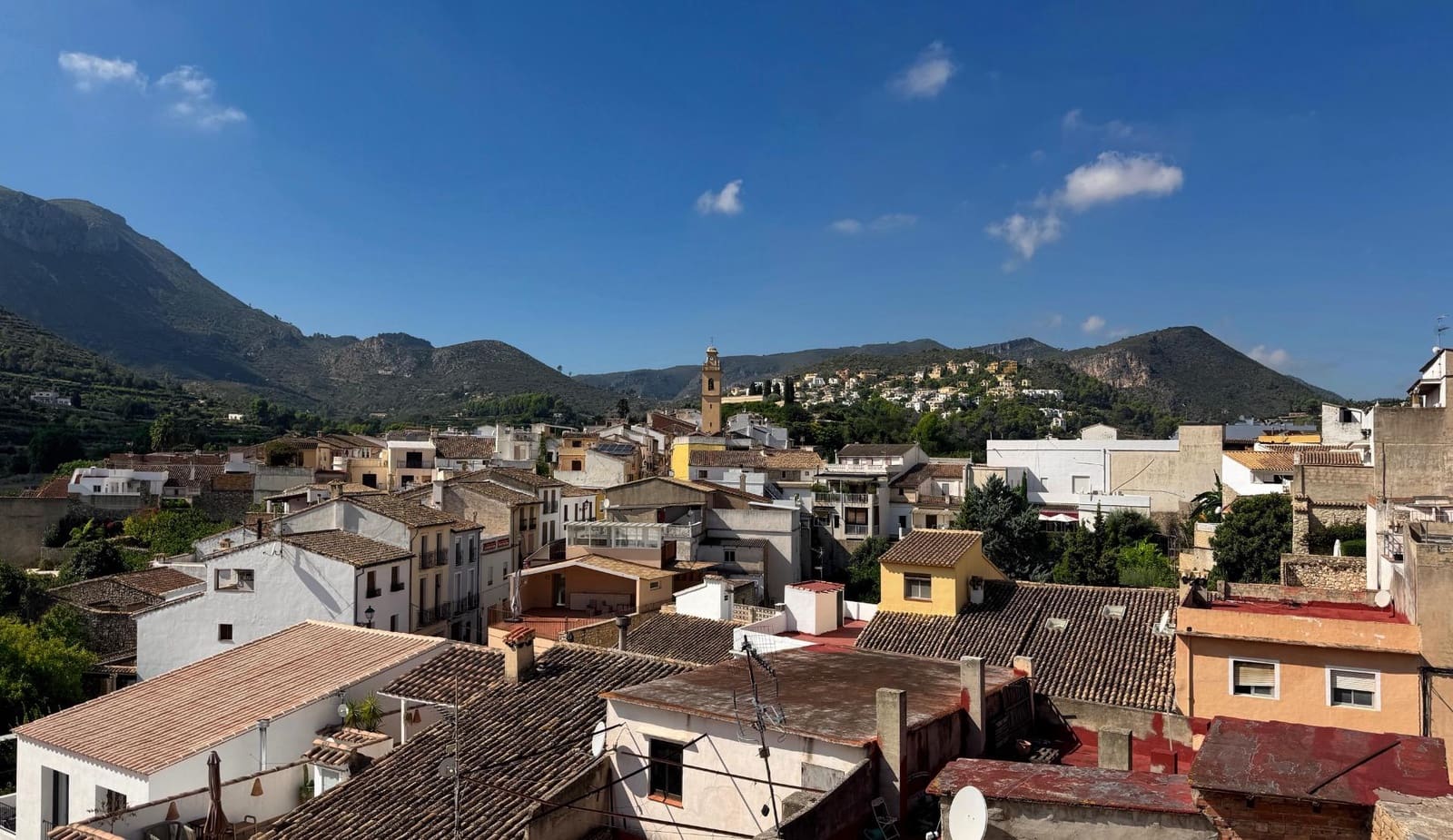 6 bedroom Townhouse for sale in Adsubia - € 285,000 (Ref: 10159693)