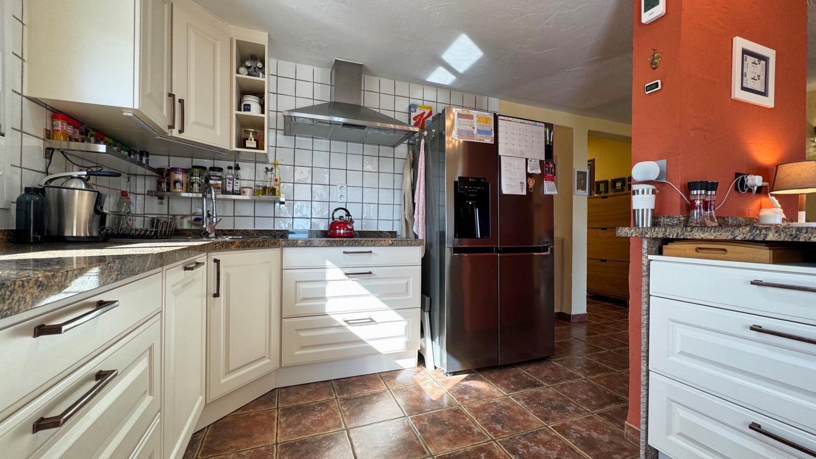 3 sypialnia Willa na sprzedaż w Adsubia z basenem garażem - 460 000 € (Ref: 10168739)