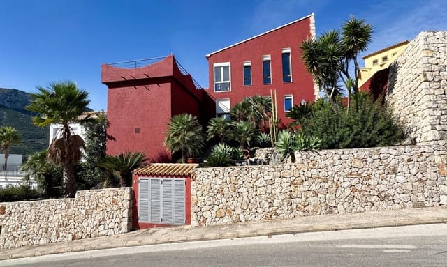 Chalet de 3 habitaciones en Adsubia, Javea / Xàbia en venta con piscina garaje - 460.000 € (Ref: 10168739)