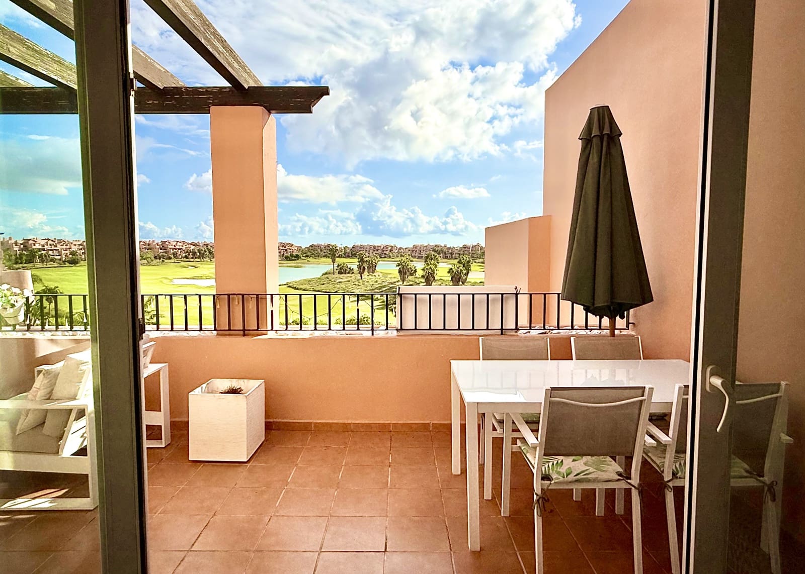 2 soverom Leilighet til salgs i Mar Menor Golf Resort med svømmebasseng garasje - € 255 000 (Ref: 10160071)