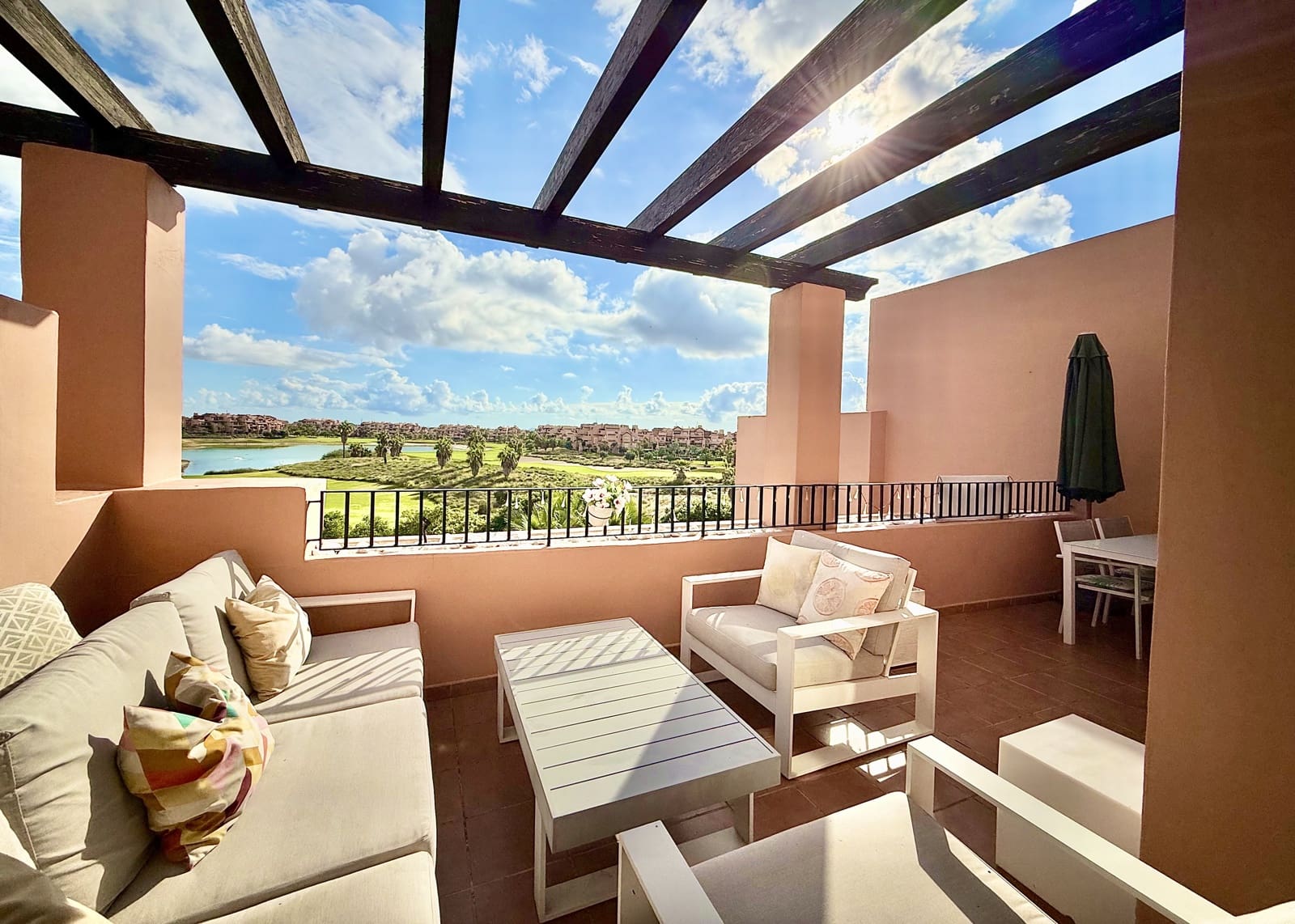 2 soverom Leilighet til salgs i Mar Menor Golf Resort med svømmebasseng garasje - € 255 000 (Ref: 10160071)