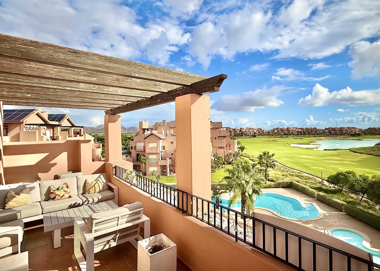 2 soverom Leilighet til salgs i Mar Menor Golf Resort med svømmebasseng garasje - € 255 000 (Ref: 10160071)