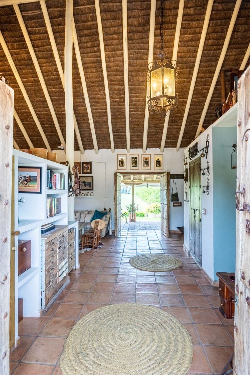 Rakentamaton maa myytävänä paikassa Villamanrique de la Condesa - 1 990 000 € (Ref: 10156128)
