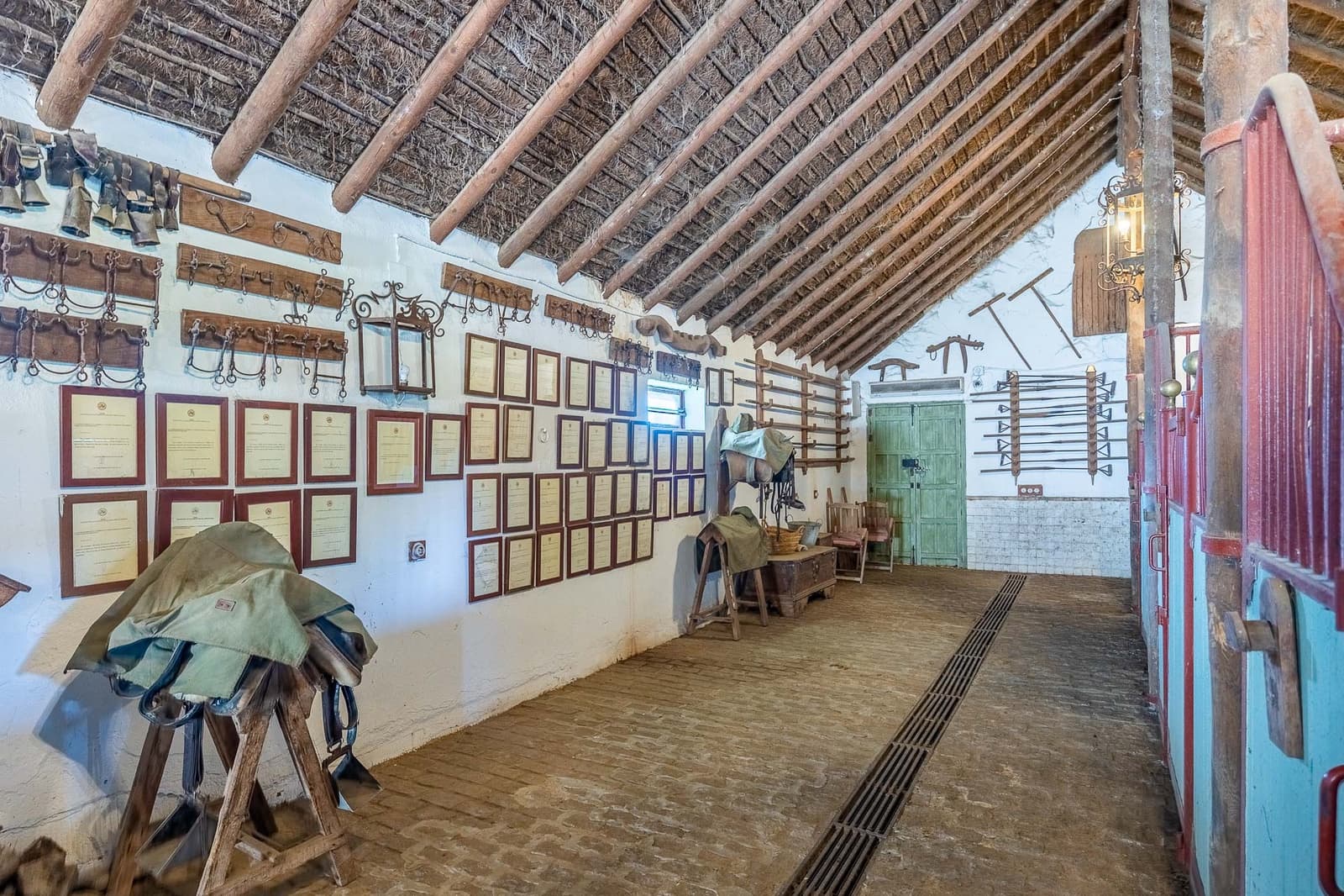 Rakentamaton maa myytävänä paikassa Villamanrique de la Condesa - 1 990 000 € (Ref: 10156128)