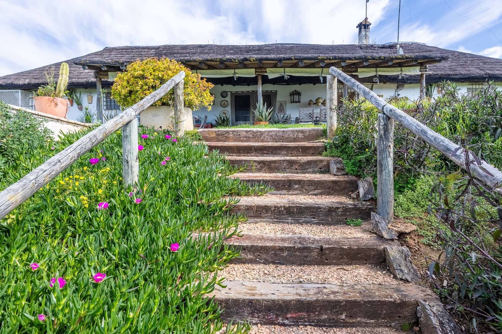 Rakentamaton maa myytävänä paikassa Villamanrique de la Condesa - 1 990 000 € (Ref: 10156128)