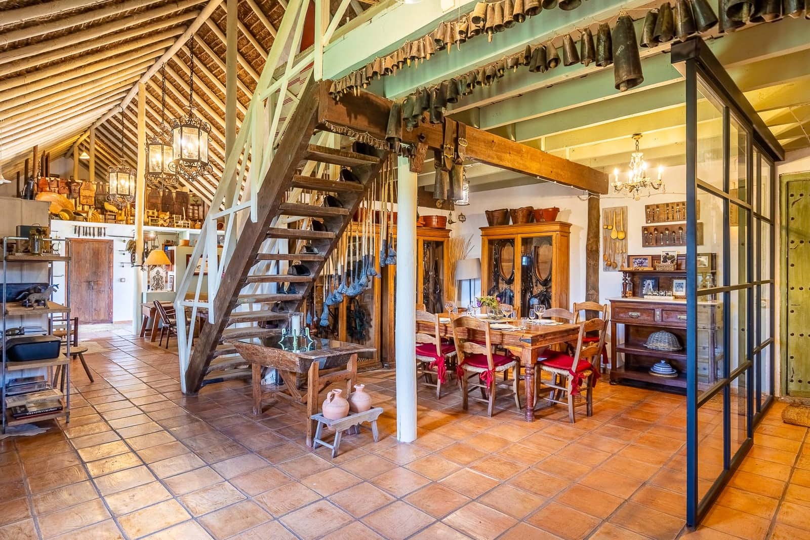 Rakentamaton maa myytävänä paikassa Villamanrique de la Condesa - 1 990 000 € (Ref: 10156128)