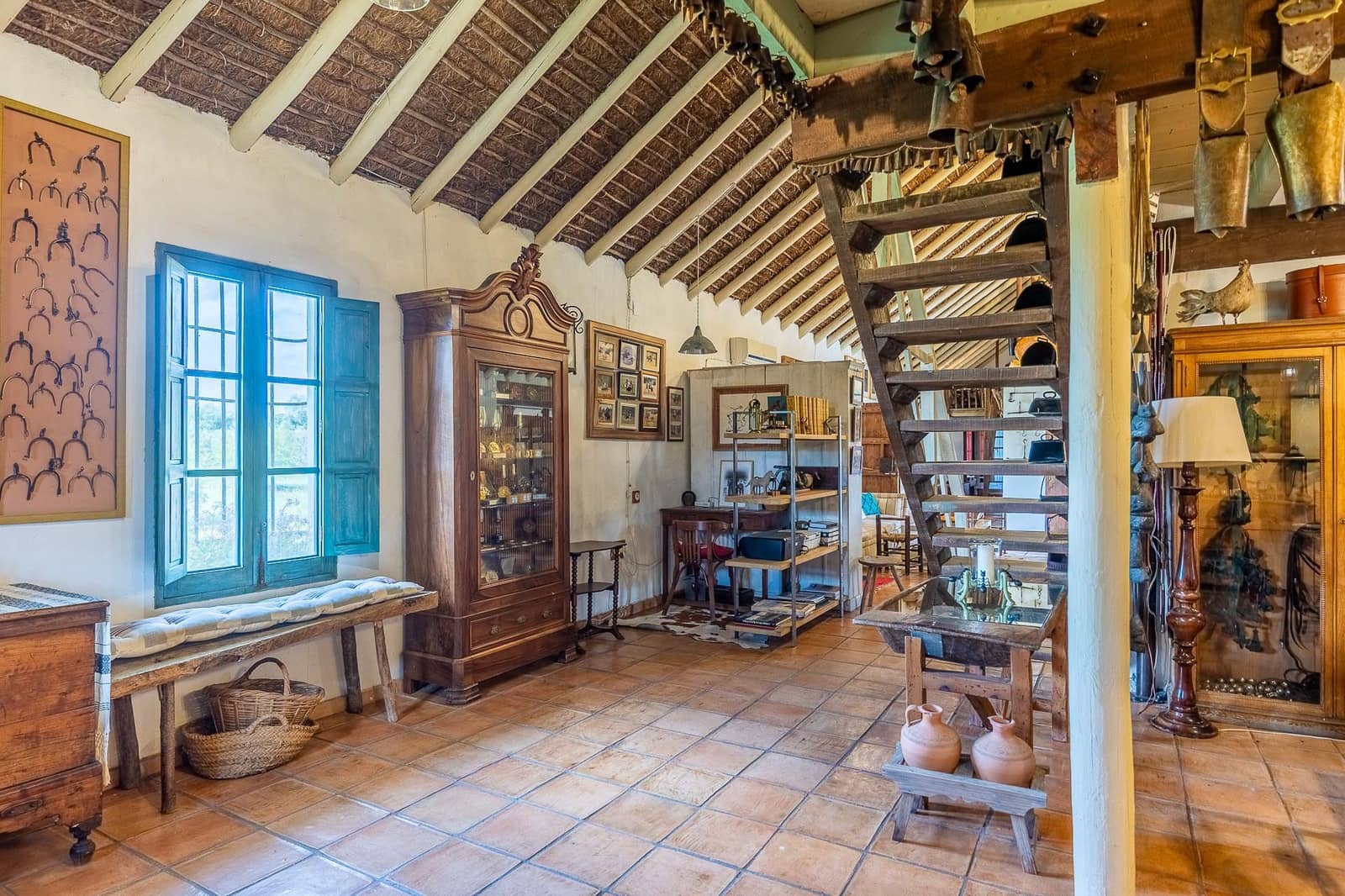Rakentamaton maa myytävänä paikassa Villamanrique de la Condesa - 1 990 000 € (Ref: 10156128)