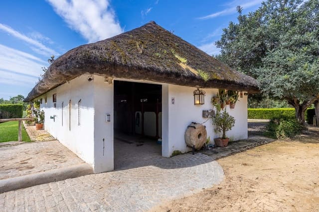 Rakentamaton maa myytävänä paikassa Villamanrique de la Condesa - 1 990 000 € (Ref: 10156128)