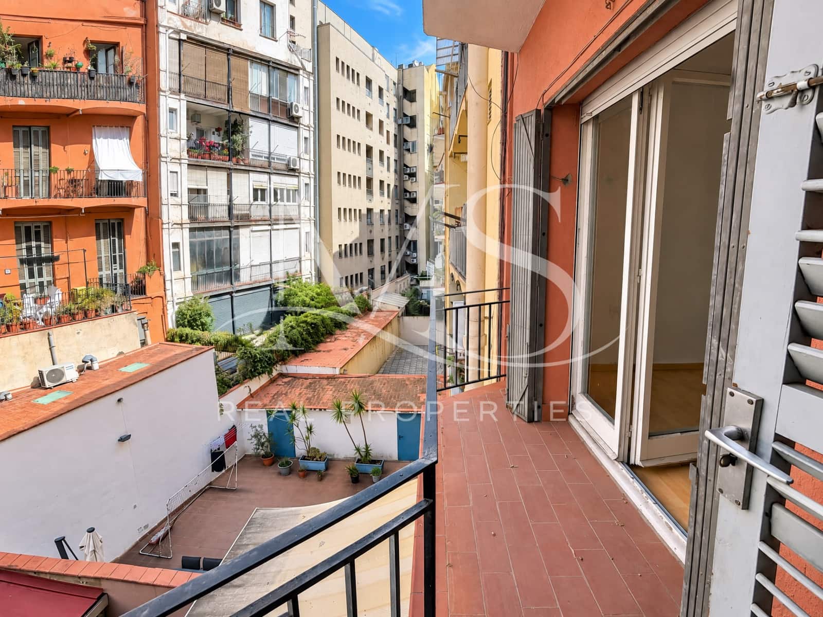 4 soveværelse Lejlighed til salg i Barcelona by - € 630.000 (Ref: 10112243)