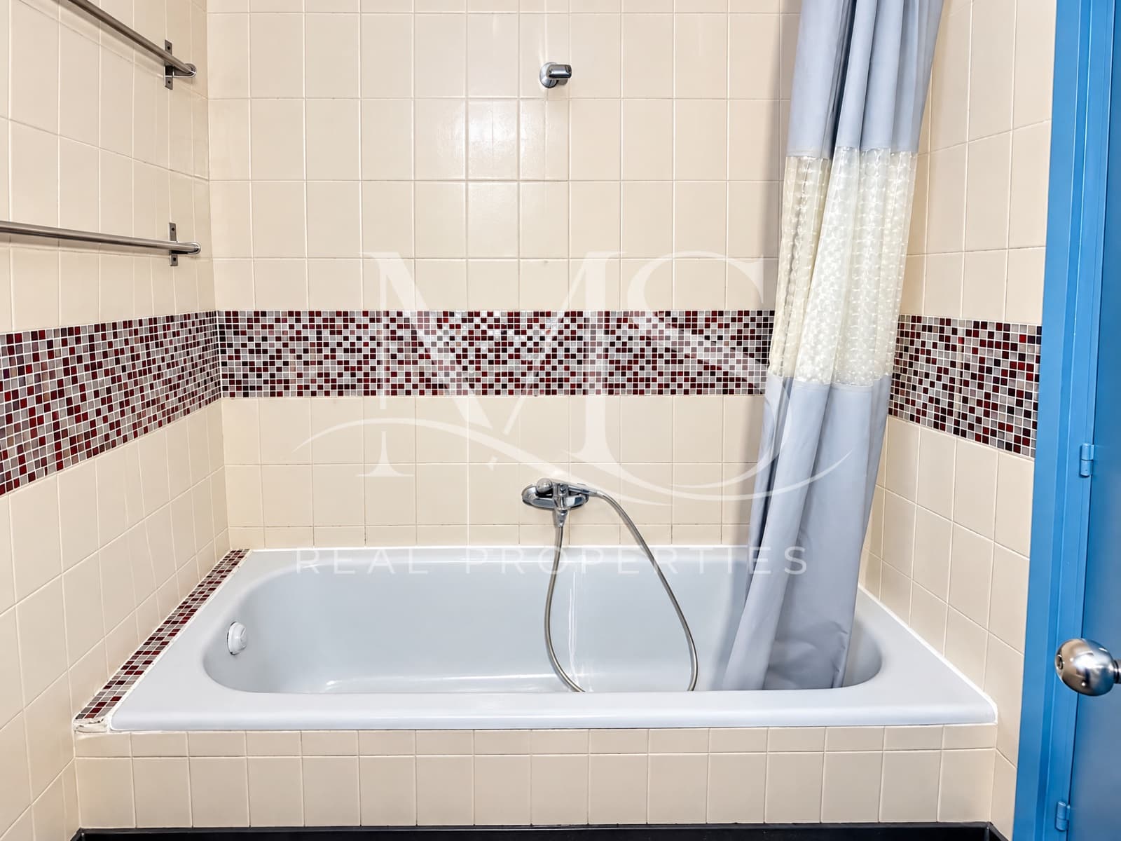4 soveværelse Lejlighed til salg i Barcelona by - € 630.000 (Ref: 10112243)