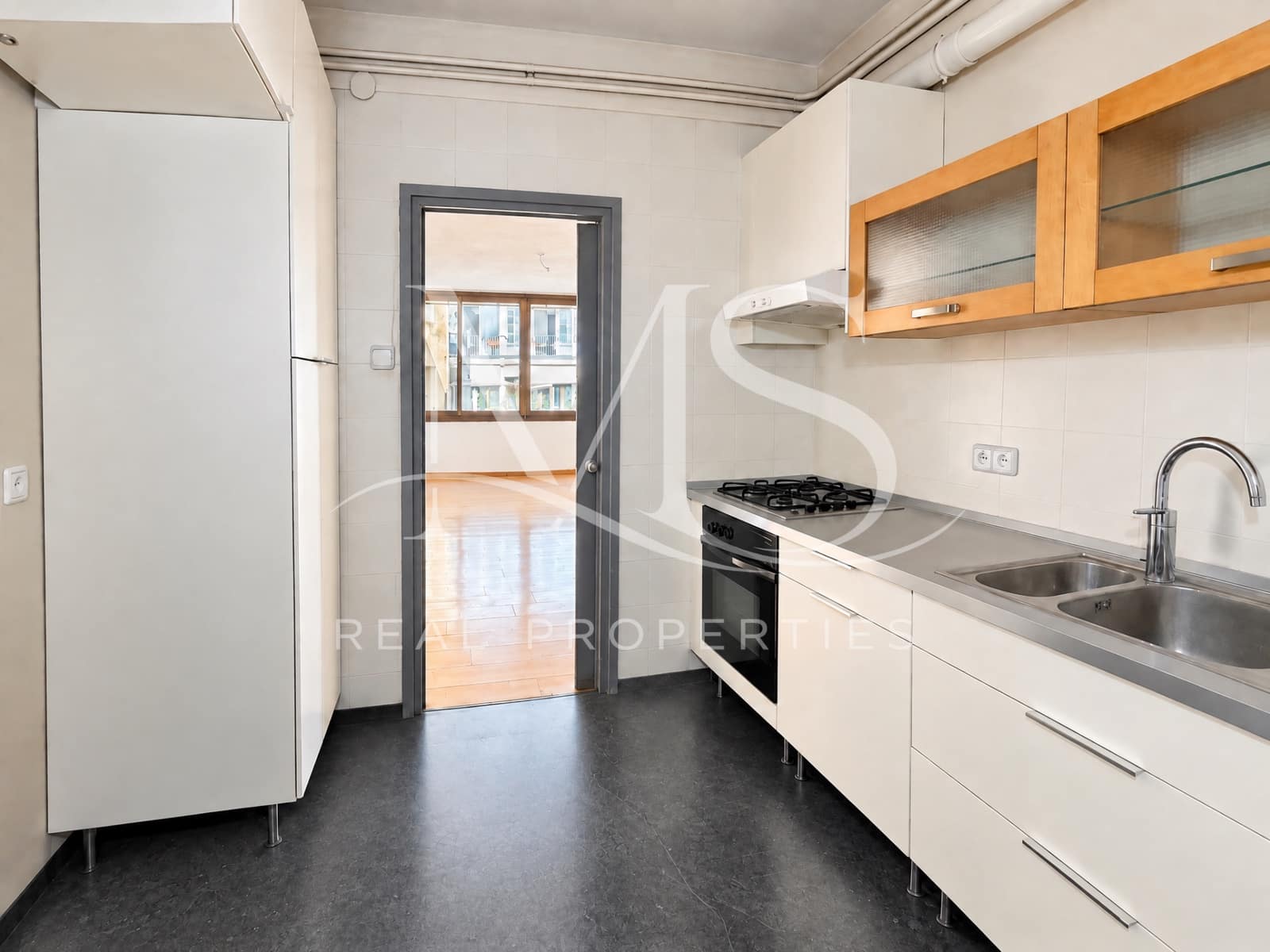 4 soveværelse Lejlighed til salg i Barcelona by - € 630.000 (Ref: 10112243)