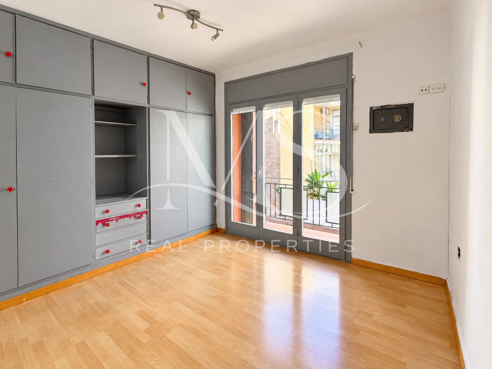 4 soveværelse Lejlighed til salg i Barcelona by - € 630.000 (Ref: 10112243)