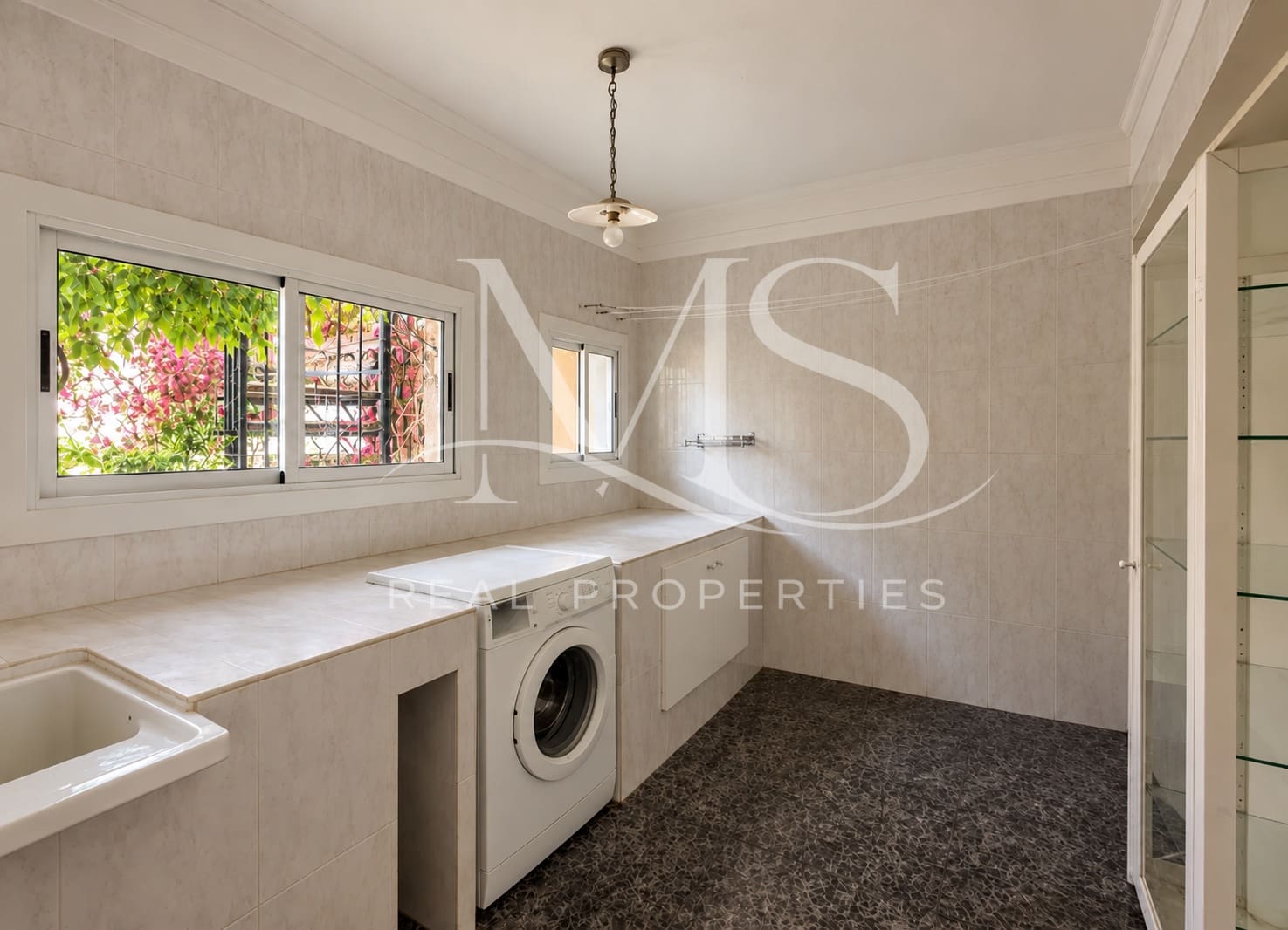 8 sovrum Hus till salu i El Prat de Llobregat med pool garage - 2 500 000 € (Ref: 10165256)