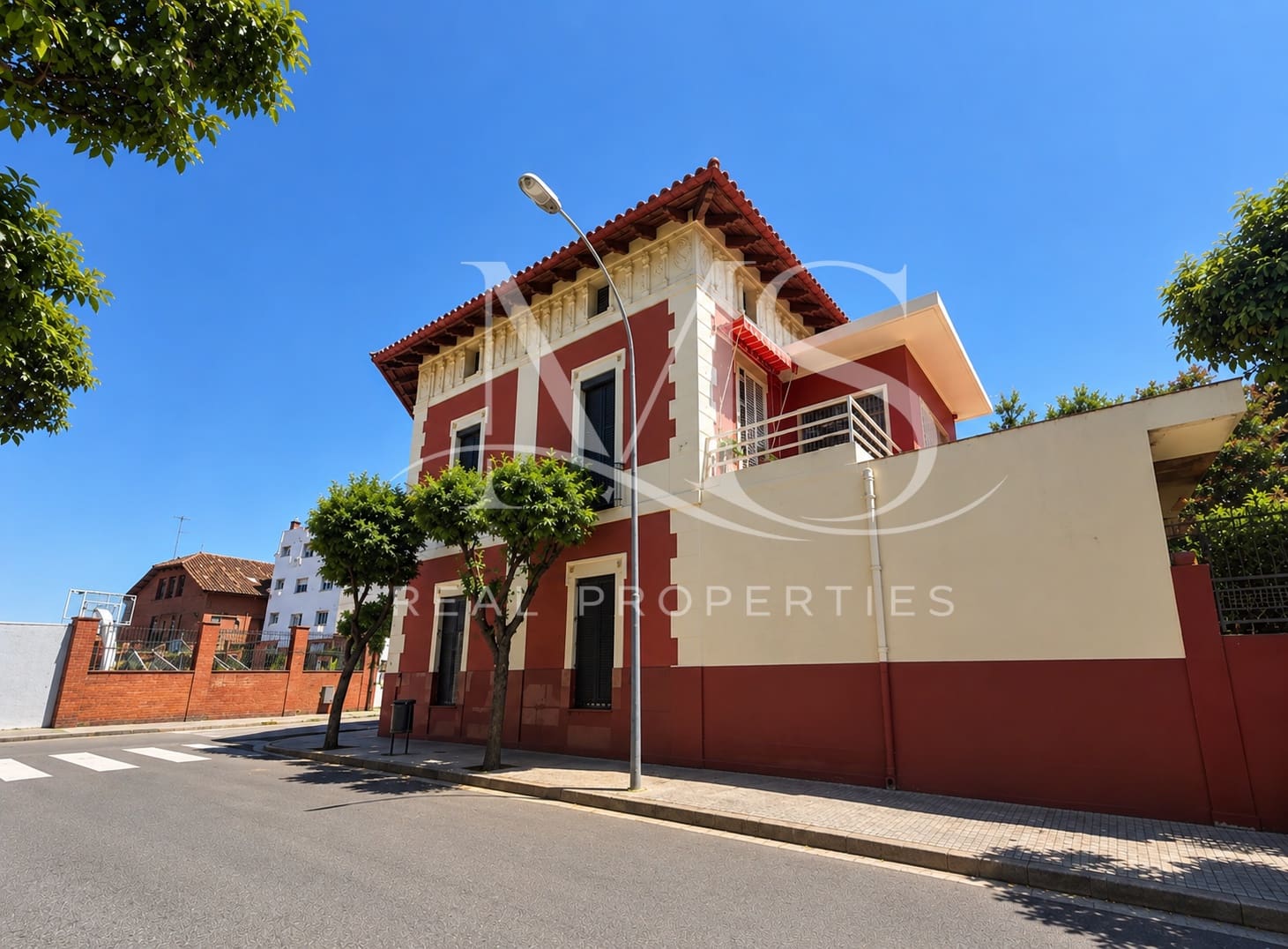 8 sovrum Hus till salu i El Prat de Llobregat med pool garage - 2 500 000 € (Ref: 10165256)