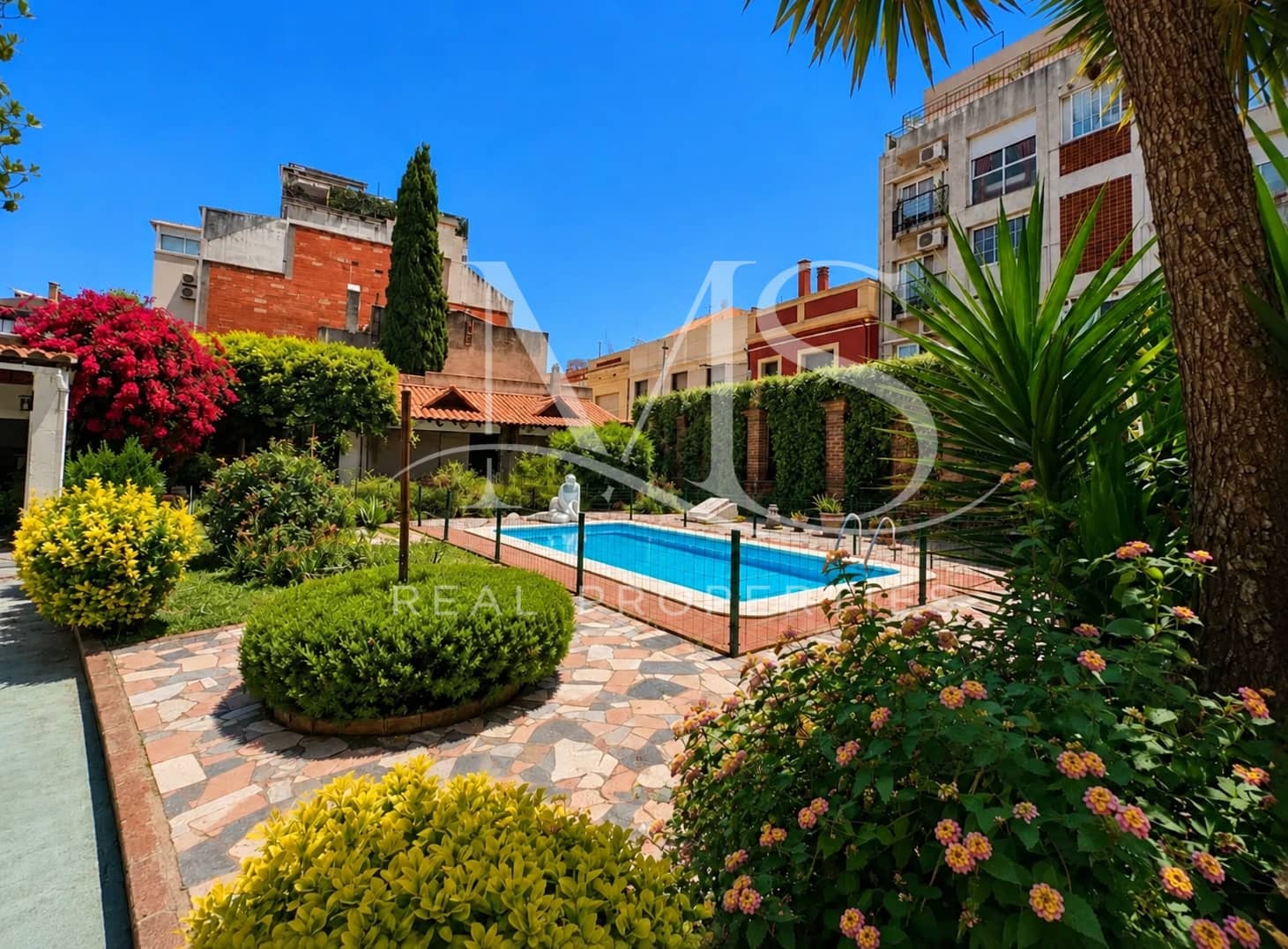 8 sovrum Hus till salu i El Prat de Llobregat med pool garage - 2 500 000 € (Ref: 10165256)