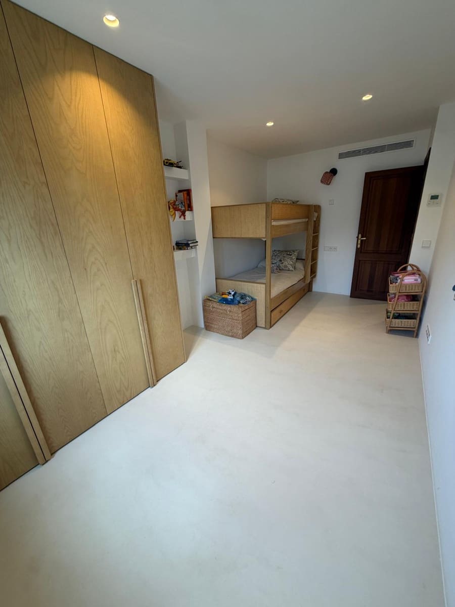 4 camera da letto Appartamento sulla Spiaggia da affittare in Son Servera con piscina - 2.900 € (Rif: 10130571)