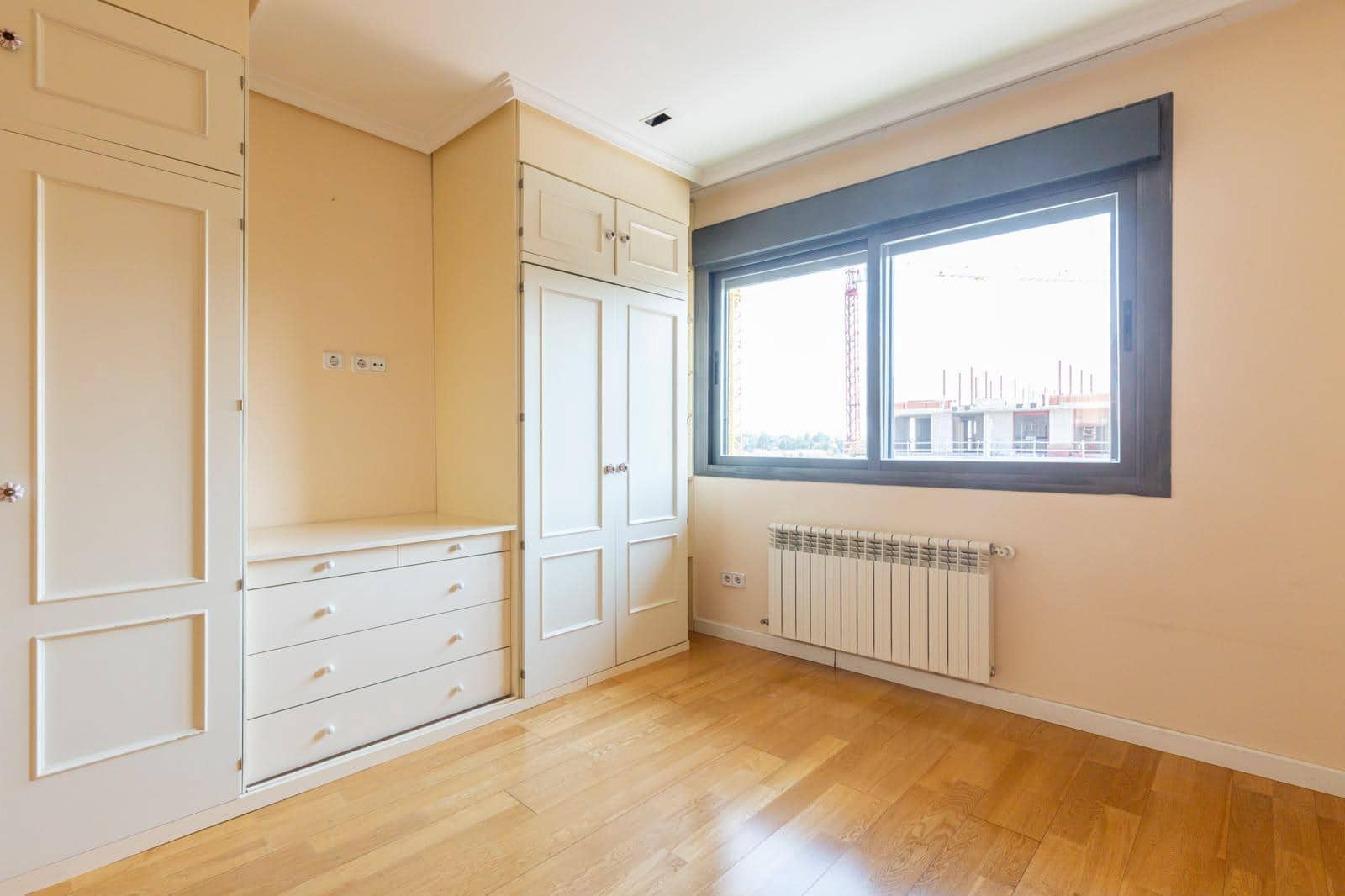 3 sypialnia Mieszkanie na sprzedaż w Miasto Madryt z basenem garażem - 849 000 € (Ref: 10113424)