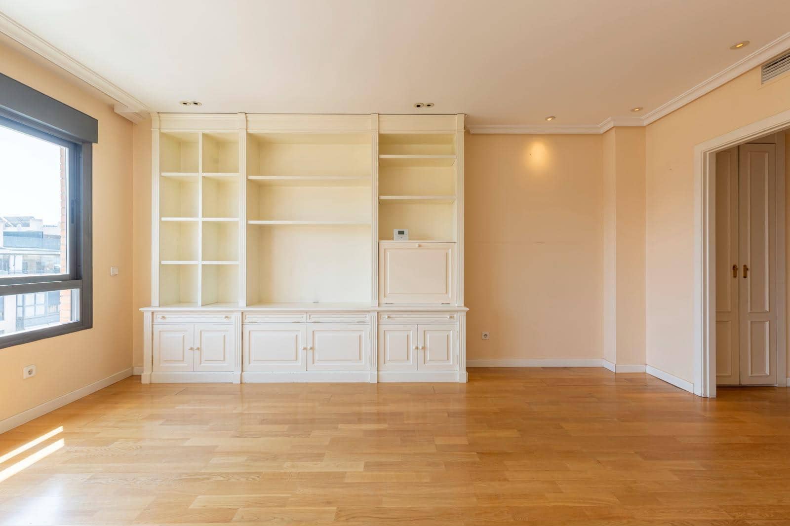 3 sypialnia Mieszkanie na sprzedaż w Miasto Madryt z basenem garażem - 849 000 € (Ref: 10113424)