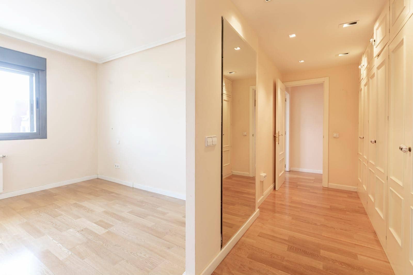 3 sypialnia Mieszkanie na sprzedaż w Miasto Madryt z basenem garażem - 849 000 € (Ref: 10113424)