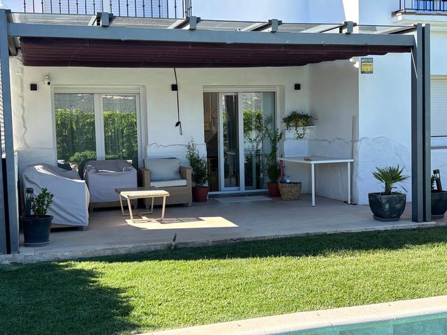 2 bedroom Villa for sale in Ronda with pool garage - € 439,000 (Ref: 10120278)