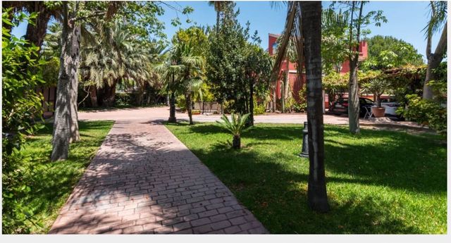 6 soveværelse Byhus til salg i Murcia by med swimmingpool garage - € 850.000 (Ref: 10124736)