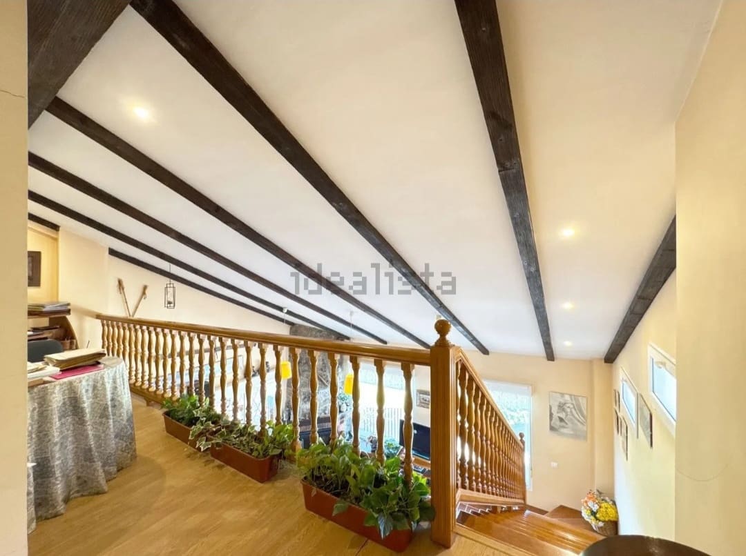 5 bedroom Finca/Country House for sale in Bejar with pool garage - € 550,000 (Ref: 10127282)