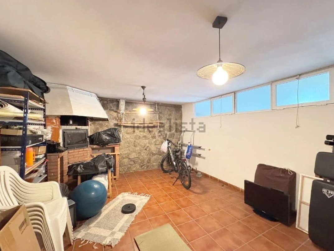 5 bedroom Finca/Country House for sale in Bejar with pool garage - € 550,000 (Ref: 10127282)