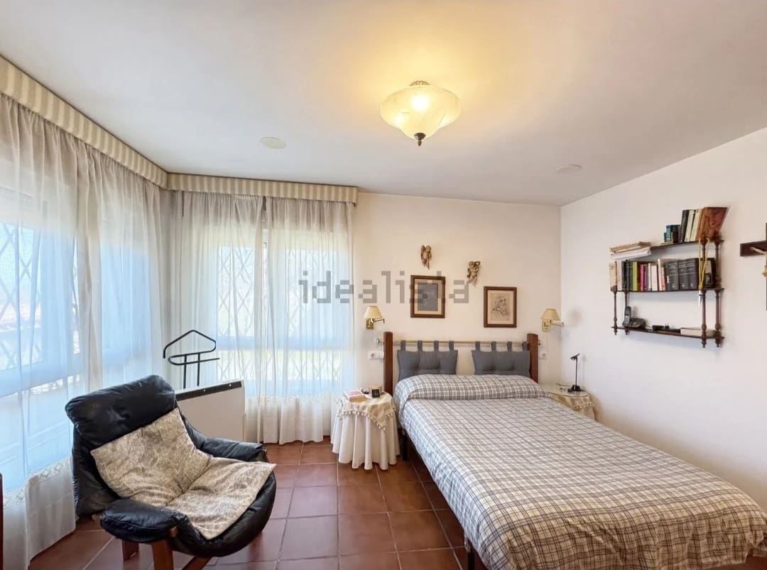 5 bedroom Finca/Country House for sale in Bejar with pool garage - € 550,000 (Ref: 10127282)