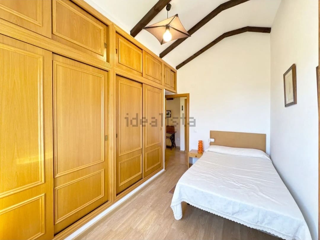 5 bedroom Finca/Country House for sale in Bejar with pool garage - € 550,000 (Ref: 10127282)