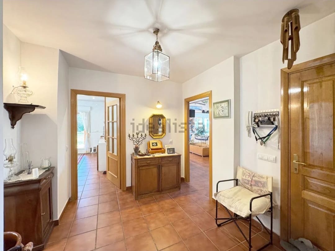5 bedroom Finca/Country House for sale in Bejar with pool garage - € 550,000 (Ref: 10127282)