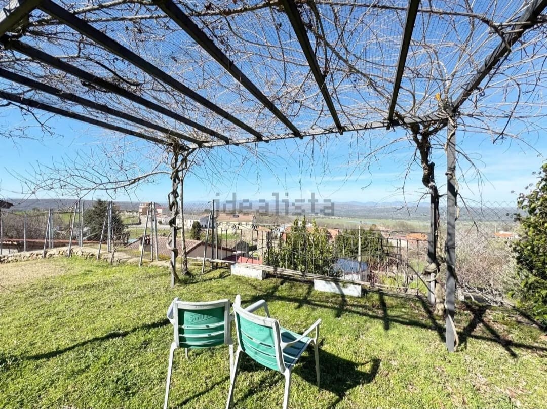 5 bedroom Finca/Country House for sale in Bejar with pool garage - € 550,000 (Ref: 10127282)