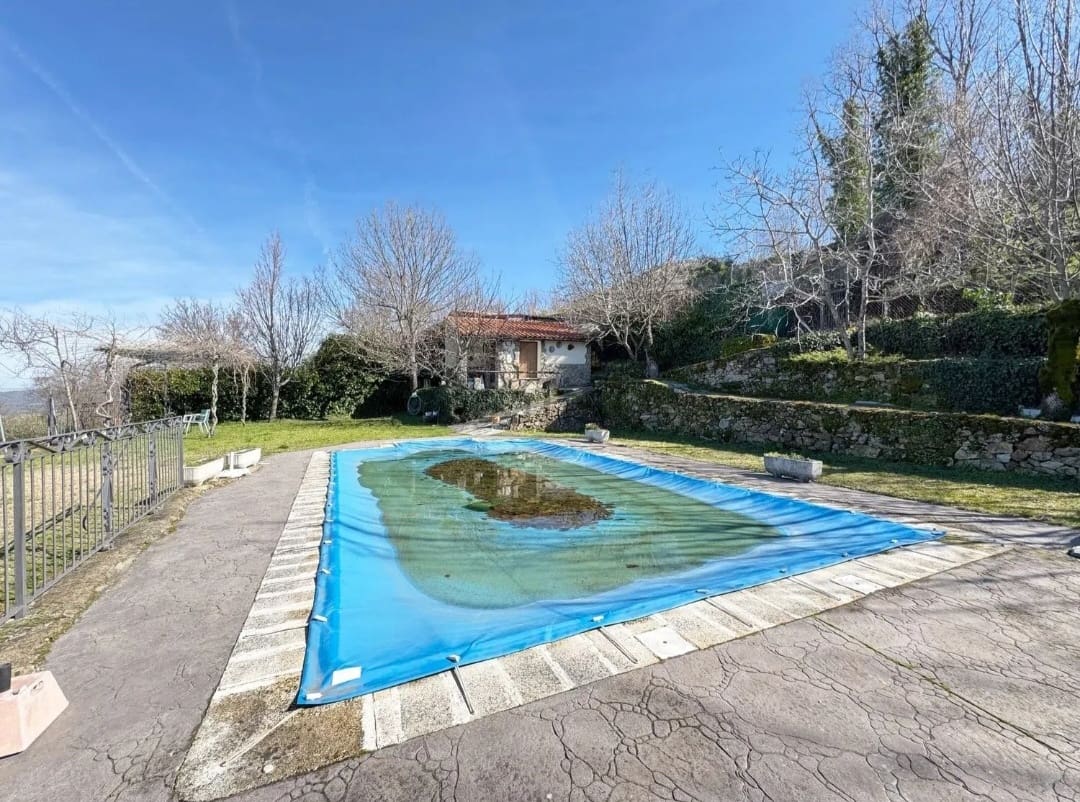 5 bedroom Finca/Country House for sale in Bejar with pool garage - € 550,000 (Ref: 10127282)